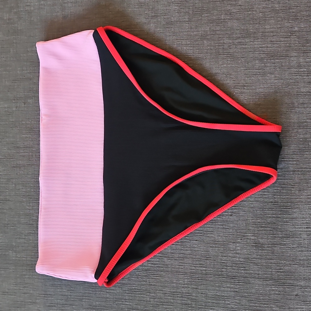 Amazon Ribbed 2 piece Swimsuit In Medium - Picture 3 of 4